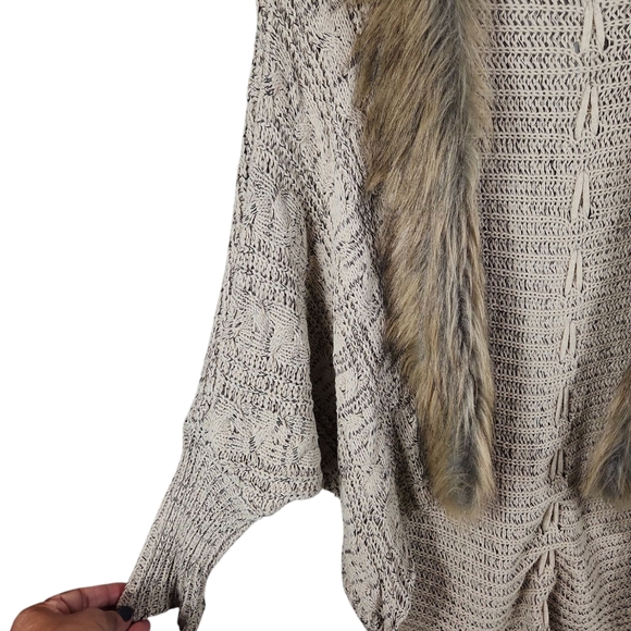 NWOT, Military Hippie, Taupe Open Wrap Cardigan, Faux Fir trim, lace up back, OS - Picture 5 of 5